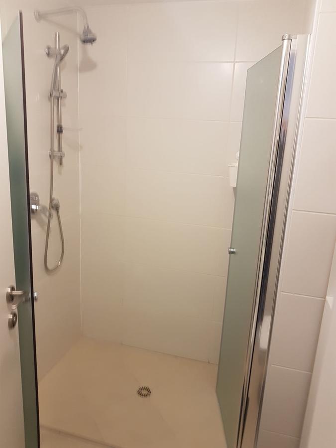 Private Bed/Bathroom In เนทันยา ภายนอก รูปภาพ