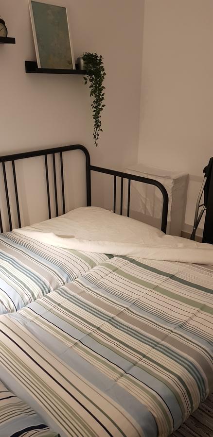 Private Bed/Bathroom In เนทันยา ภายนอก รูปภาพ